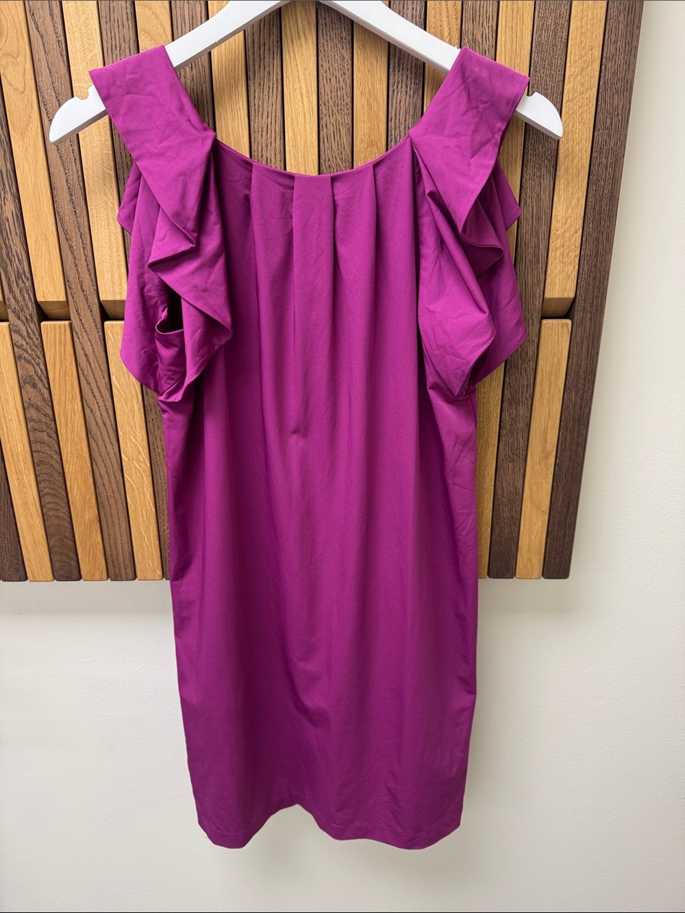 Diane Von Furstenberg Finn Magenta Sheath Ruffle Dress, size 2